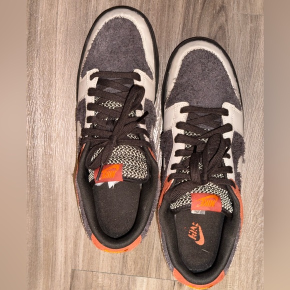 NIKE DUNK LOW RED PANDA - Picture 6 of 7